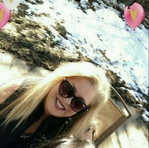 Meet your Posher, Therese